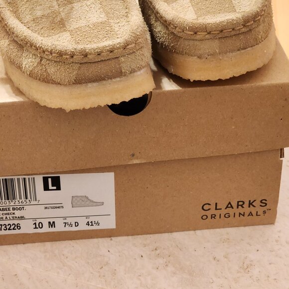 Clarks Checkerboard Wallabees Sz 10 - Picture 2 of 8